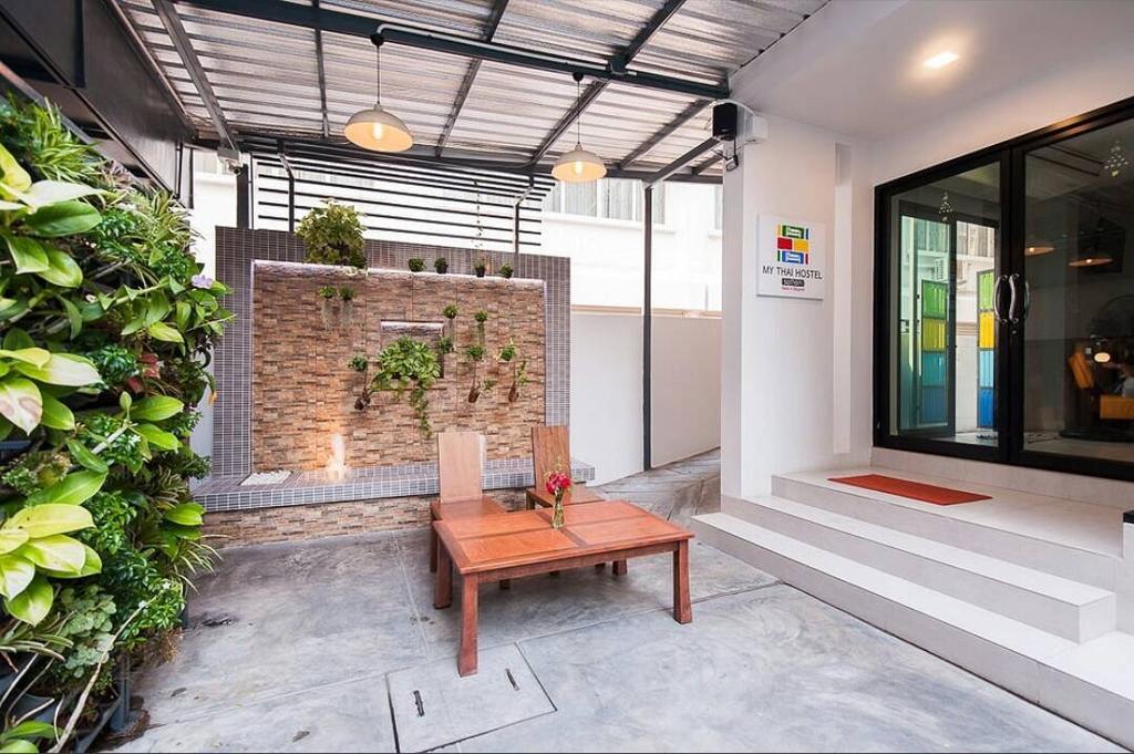 My Thai Hostel Bangkok Eksteriør billede