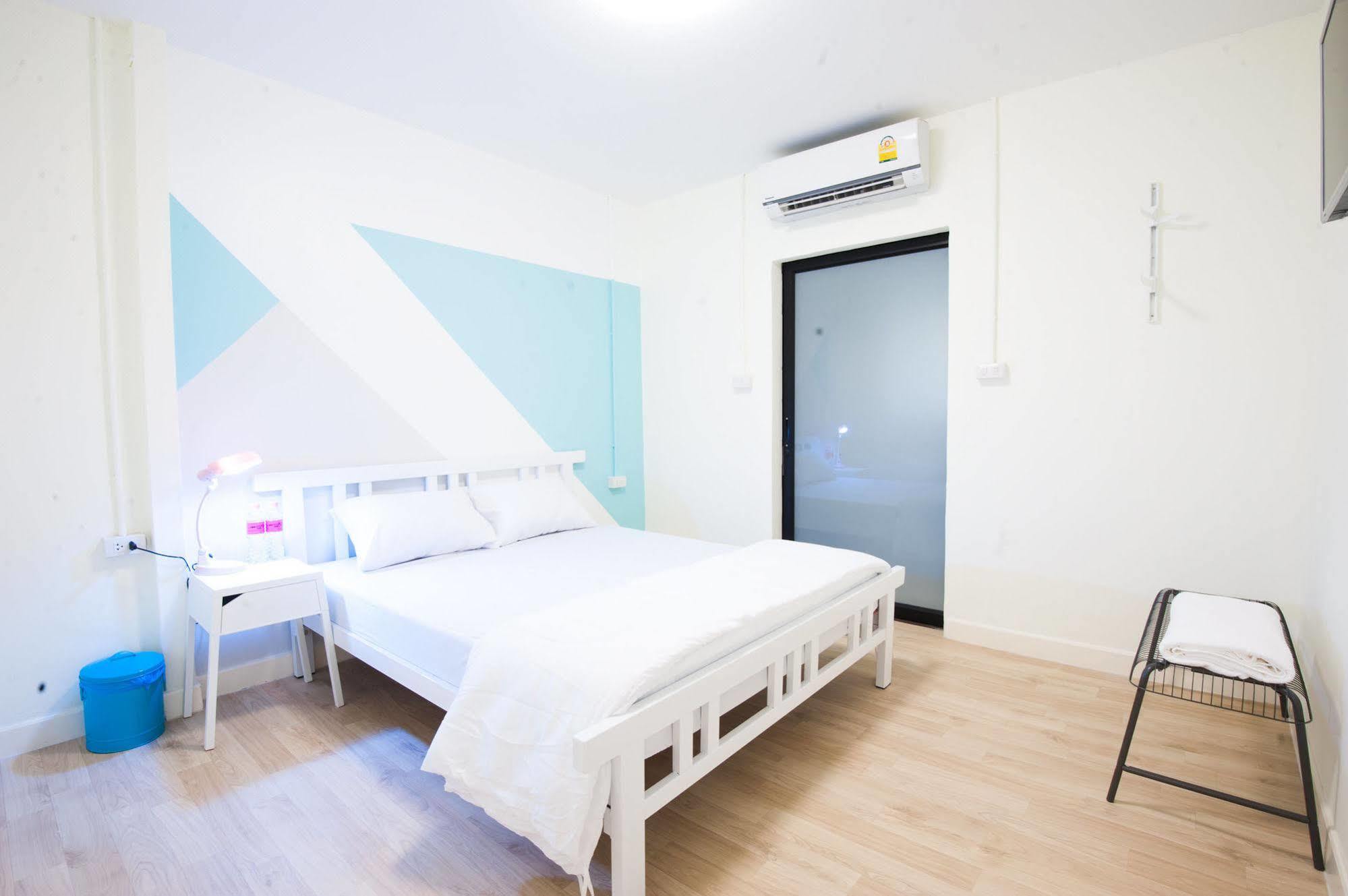 My Thai Hostel Bangkok Eksteriør billede